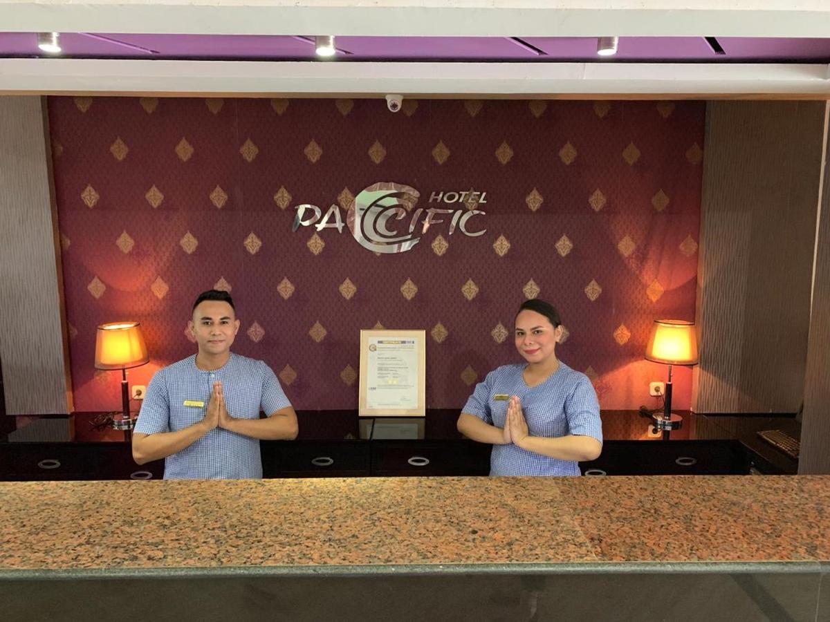 Pacific Hotel Амбон Екстер'єр фото