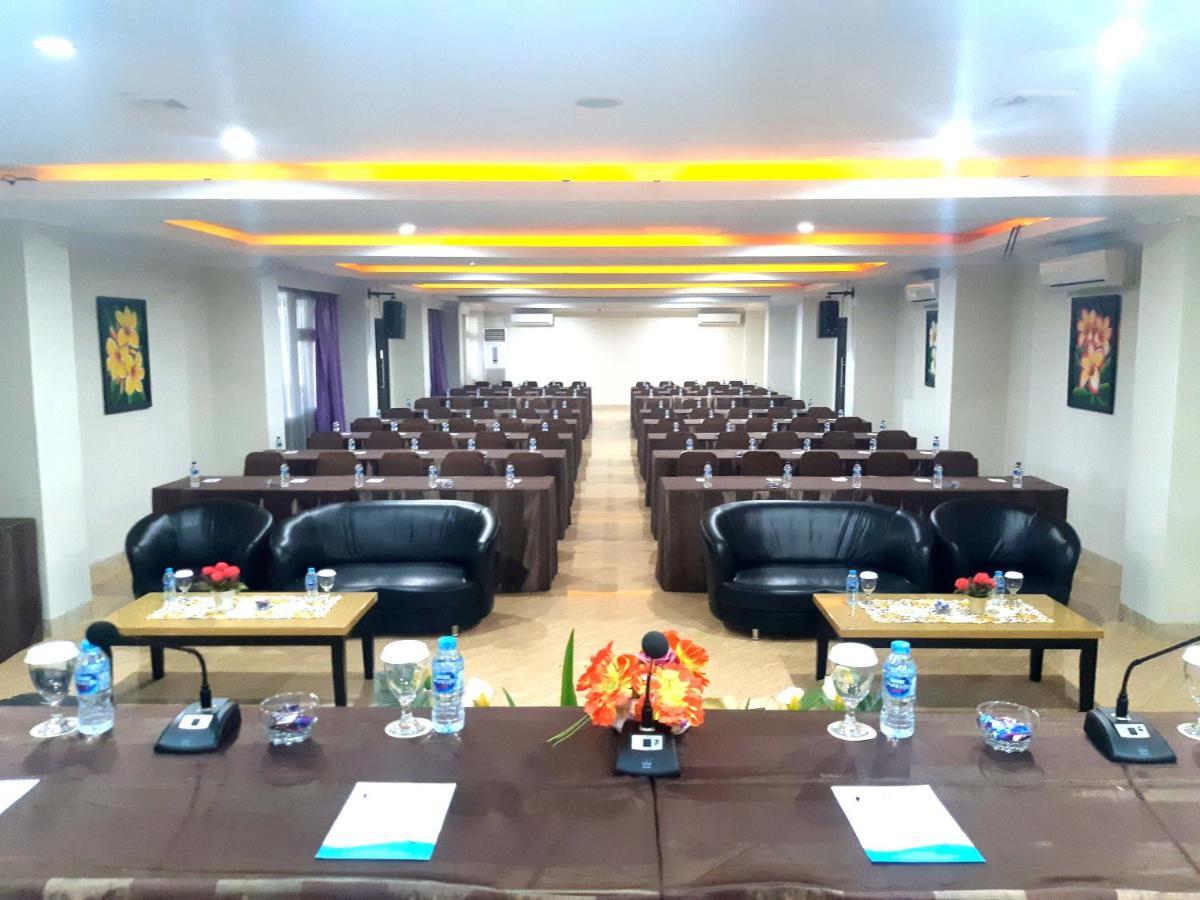 Pacific Hotel Амбон Екстер'єр фото